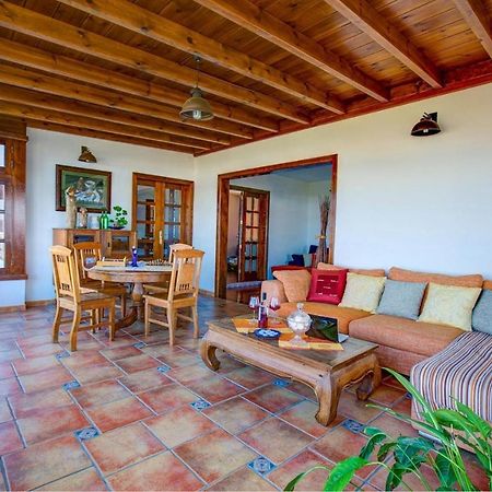 Вилла Casa Acequia Тинахо Экстерьер фото
