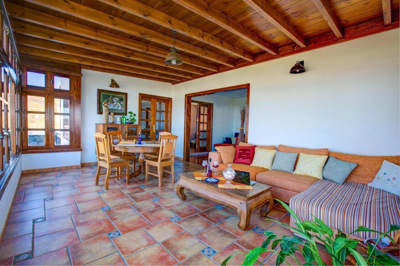 Вилла Casa Acequia Тинахо Экстерьер фото